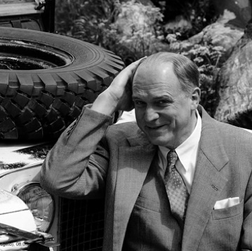 Ulrich Tukur als Bernhard Grzimek